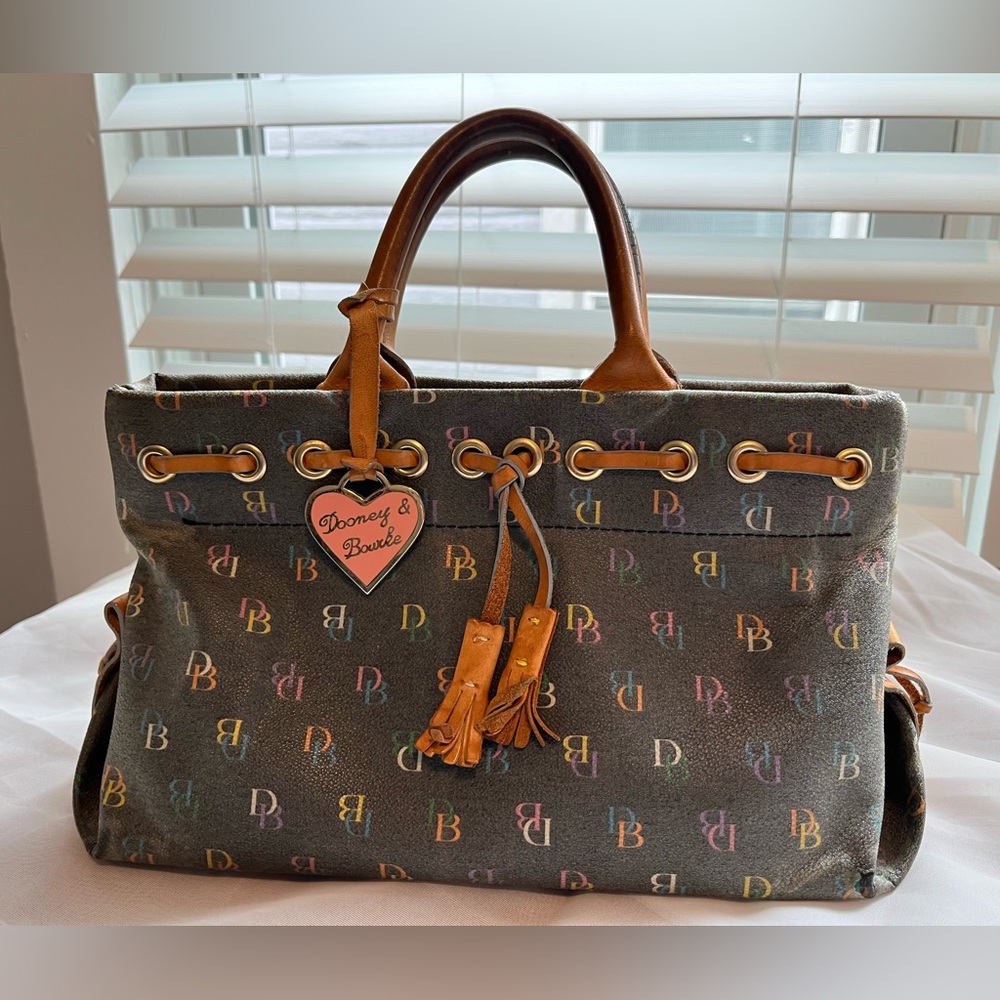 Vintage Dooney & Bourke bag